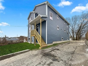 Building Photo - 28 Edward St