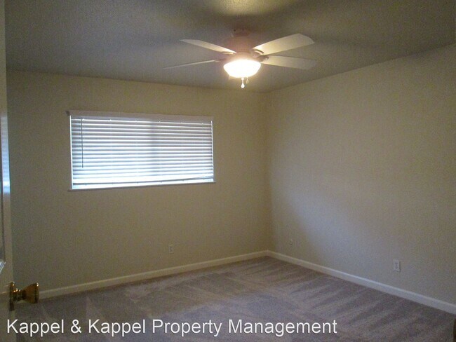 Building Photo - 3 br, 2 bath House - 215 Begonia Boulevard