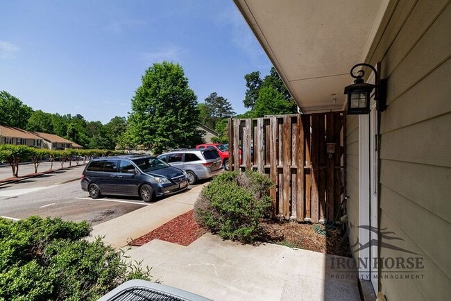 Building Photo - 105 Westchester Dr
