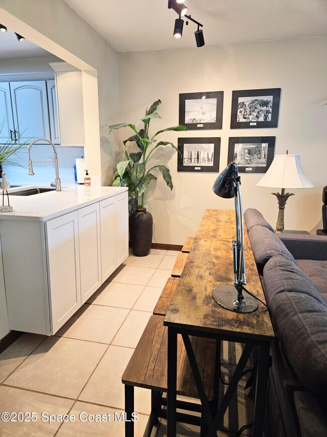 Building Photo - 402 Sailfish Ave