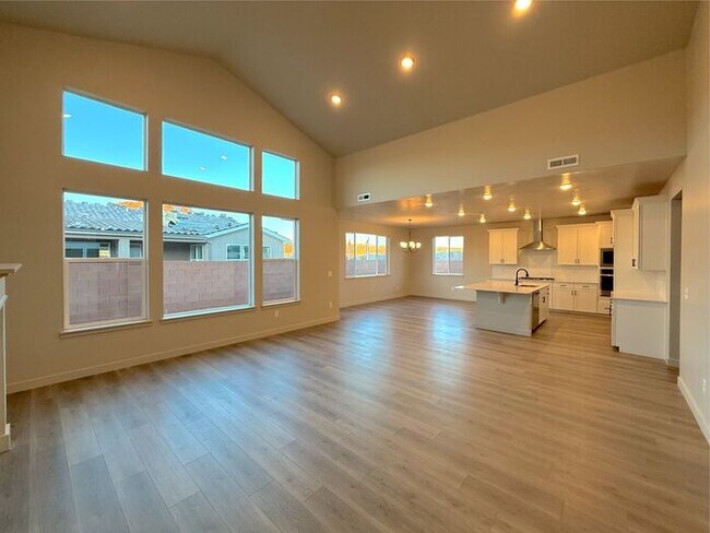 Building Photo - New 3 bed, 2.5 bath with 2 car garage home