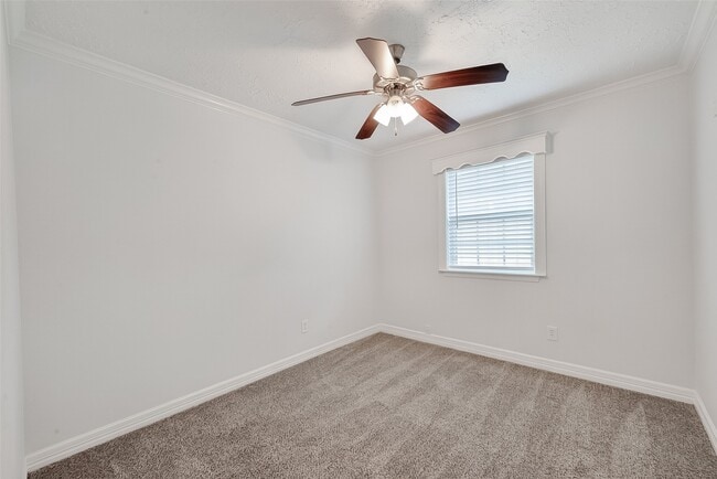Building Photo - 13907 Old Village Ln