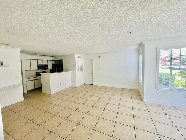 Building Photo - 2200 Key W Ct