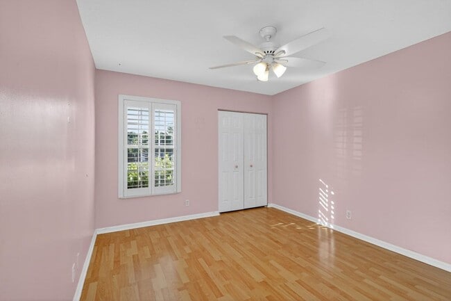 Building Photo - 151 Monterey Way