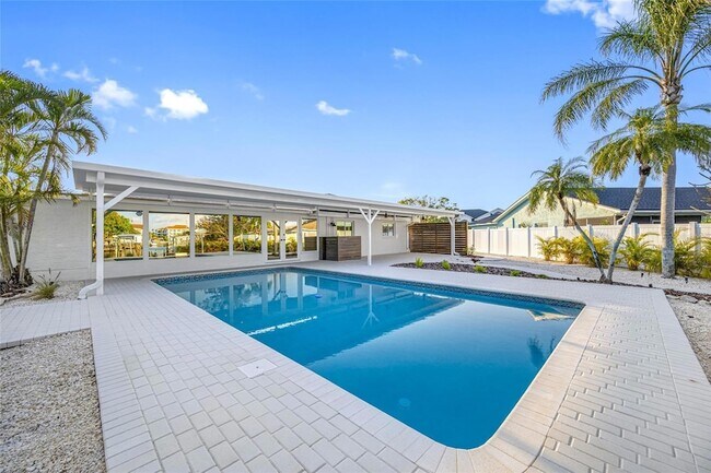 Building Photo - 1029 Bal Harbour Dr