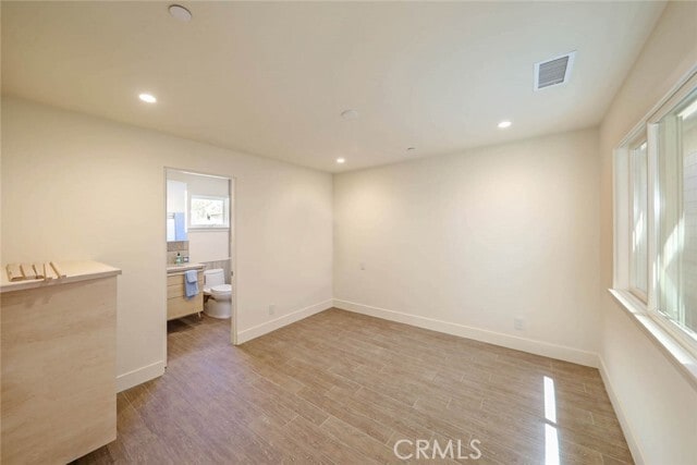 Building Photo - 376 Cliff Dr