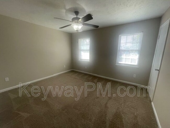 Building Photo - 3932 Almon Dr