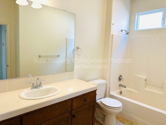 Building Photo - 7605 E Giavanna Ave