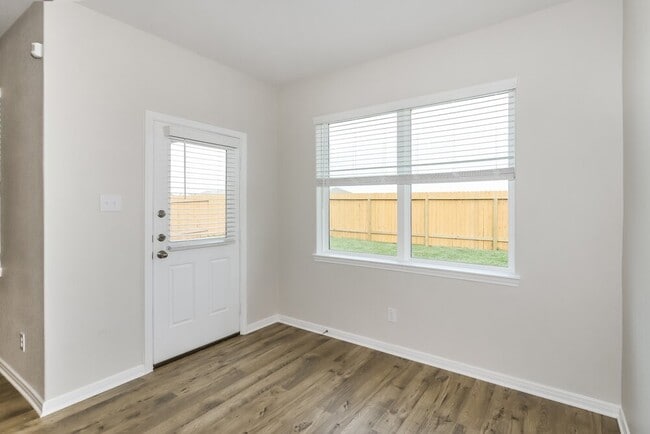 Building Photo - 7523 Tipton Meadow Way