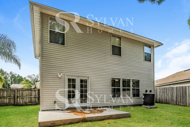 Building Photo - Welcome home to this stunning 4 bedroom, 3 bathroom home!