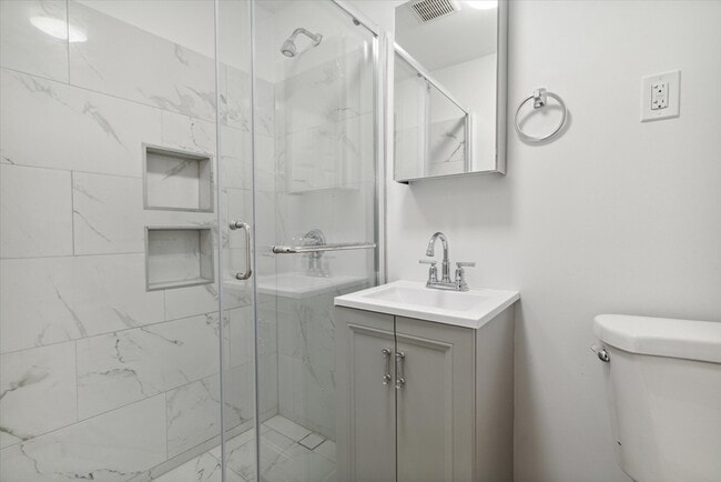 Building Photo - 432 Marlborough St