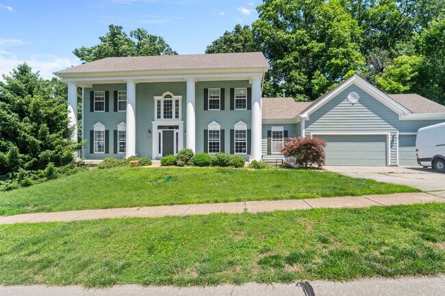 Building Photo - 16611 Highland Summit Dr