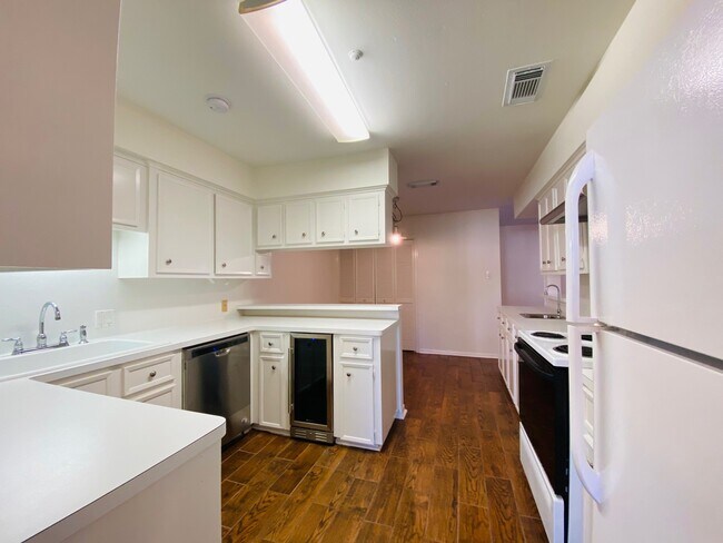 Building Photo - 30 River Creek Way