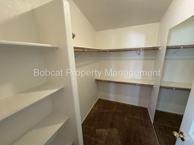 Building Photo - 1129 Gambrel Dr