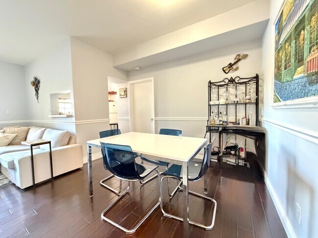 Building Photo - 651 Cypress Lake Blvd