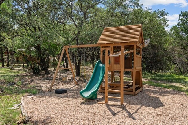 Building Photo - 23038 Pedernales Canyon Trail