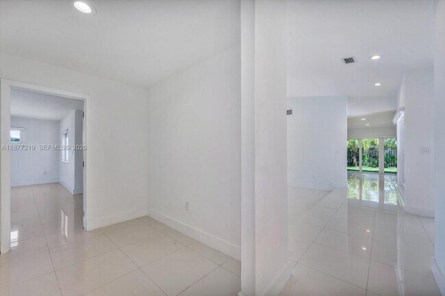 Building Photo - 9203 SW 136th Terrace