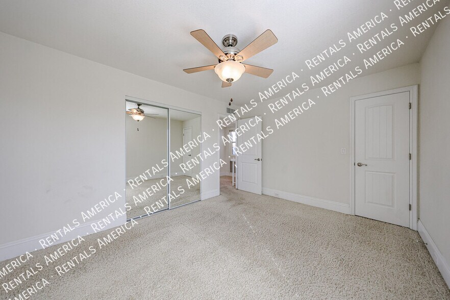 Building Photo - 8825 S 48th St