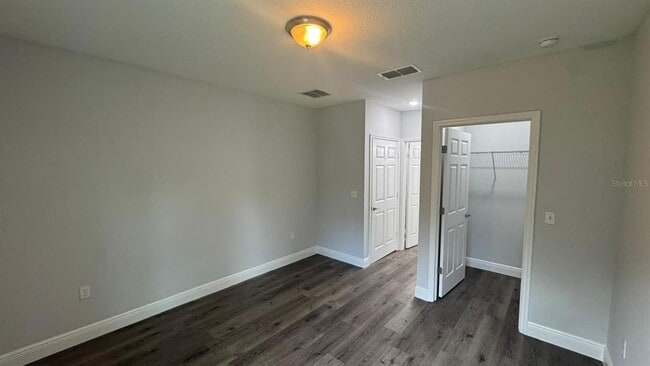 Building Photo - 767 Platypus Ct