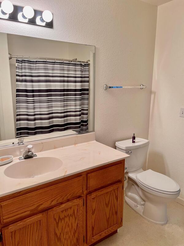 Building Photo - 13051 Sadie D Dr