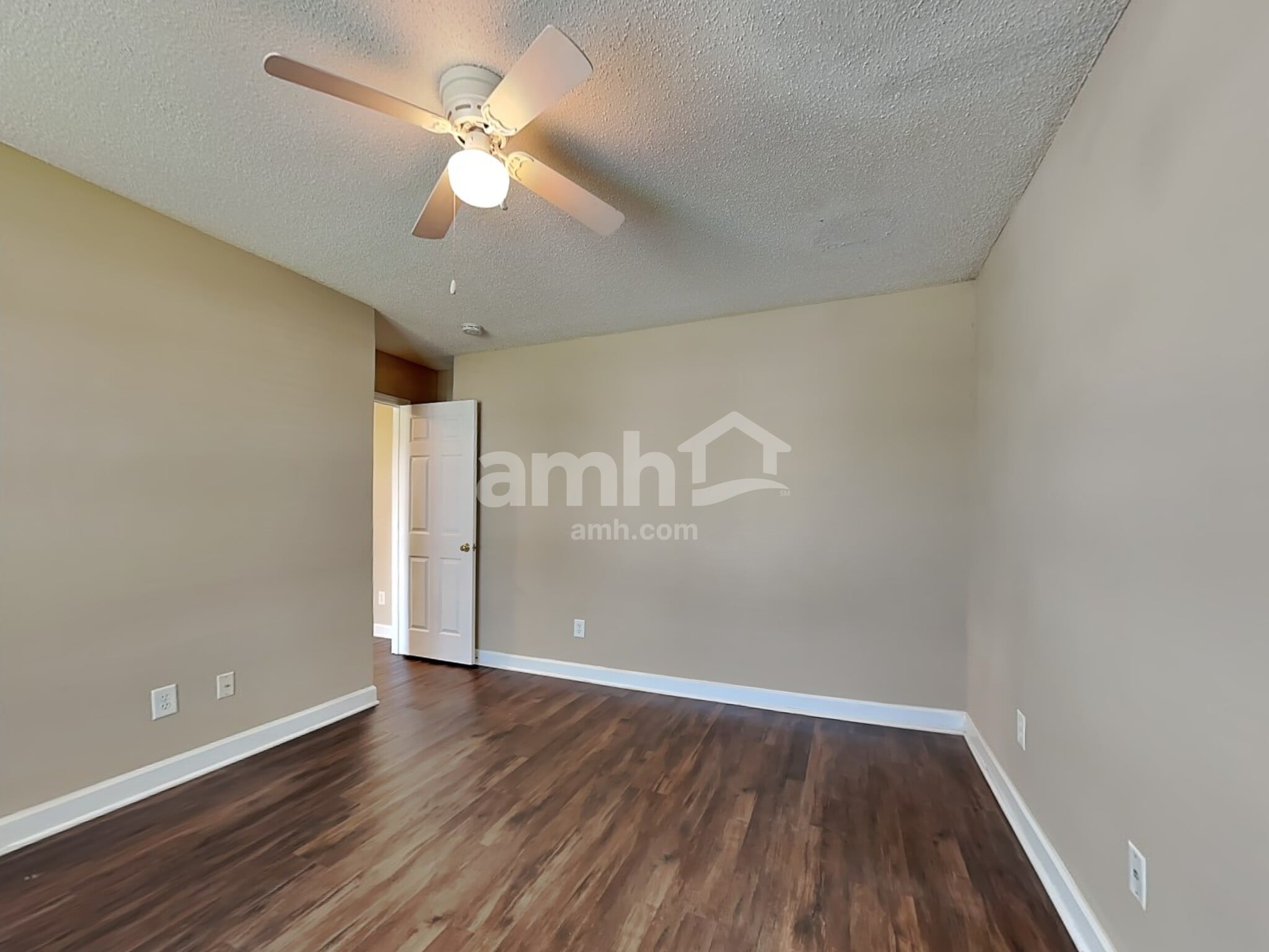 Building Photo - 125 Fiddlers Run Ct