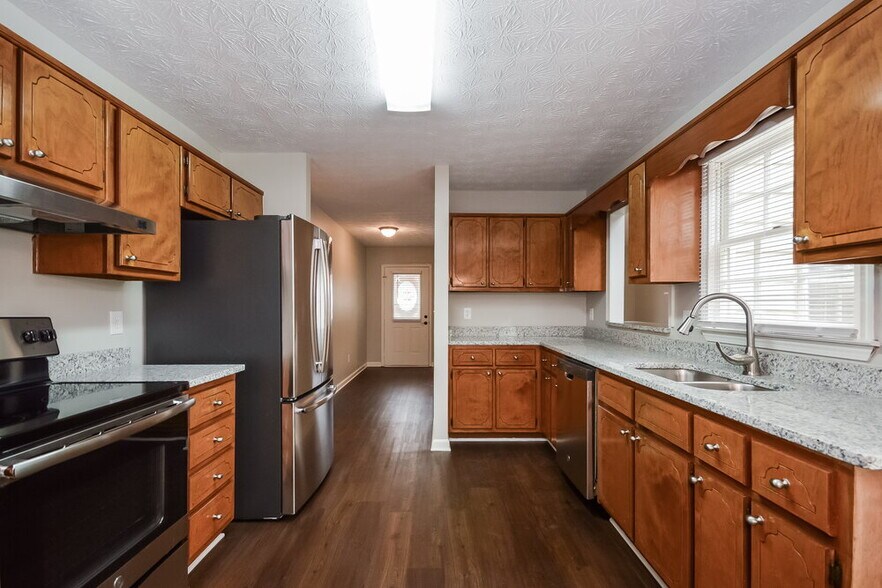 Building Photo - 1589 Cherry Hill Rd SW