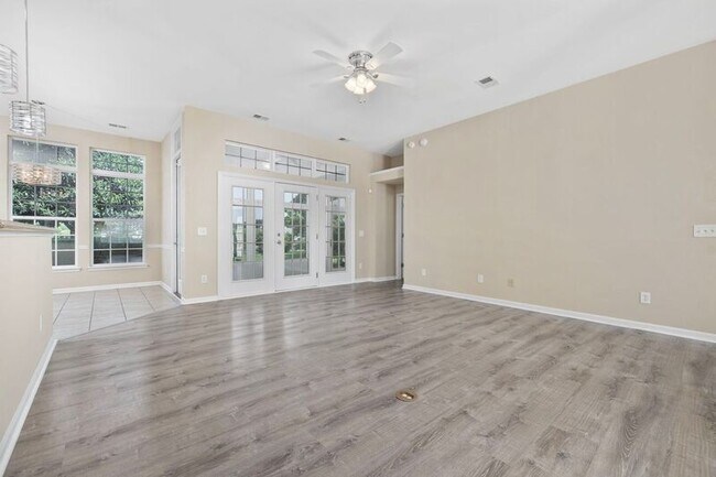 Building Photo - 414 Carriage Lake Dr