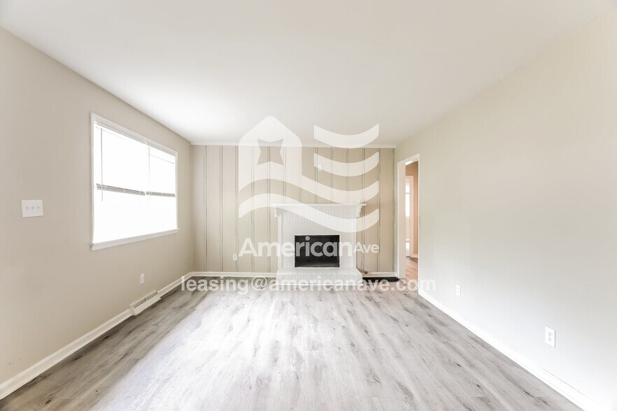 Building Photo - 8409 9th Ave S