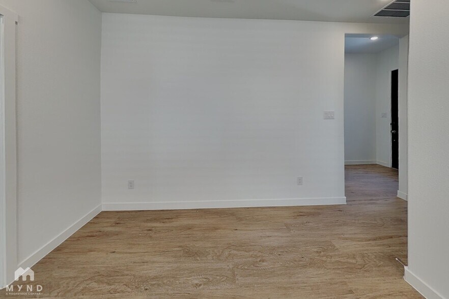 Building Photo - 804 Demelza Dr