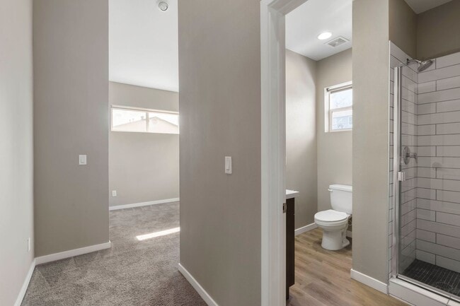 Building Photo - Modern Midtown Living