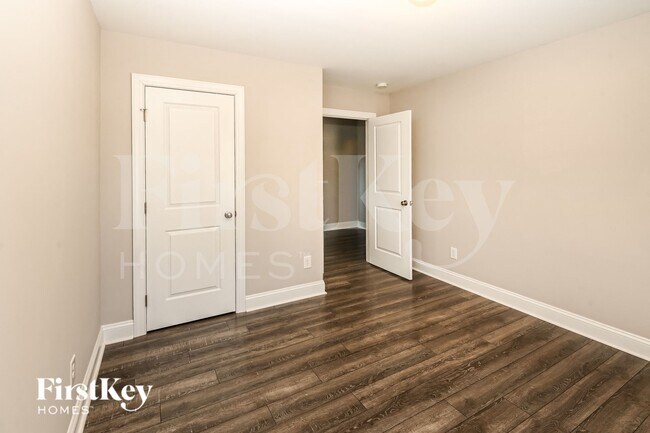 Building Photo - 119 Cline St