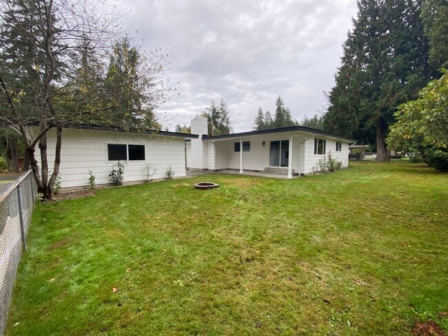 Building Photo - Woodland Creek Rambler on Corner lot with large yard