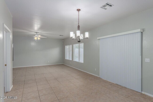 Building Photo - 2739 E Indian Wells Pl