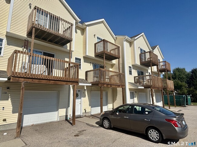 Building Photo - 14 Old Fitch Hill Rd