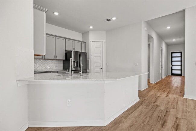 Building Photo - 1120 Bear Track Loop