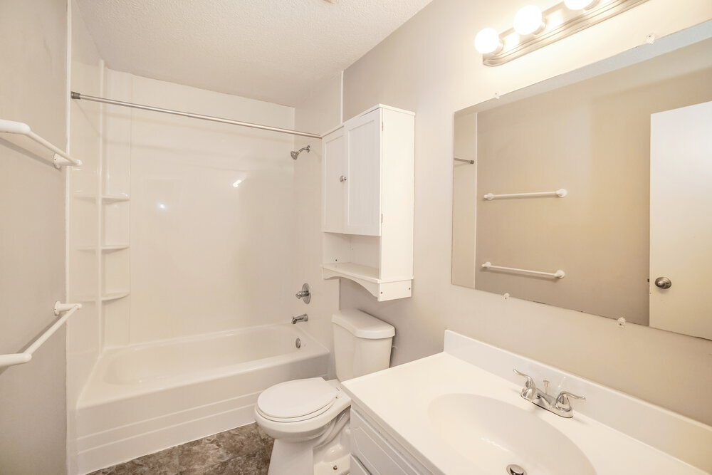 Building Photo - 2672 Lynnmore Dr