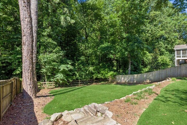 Building Photo - 1093 Country Ln NE