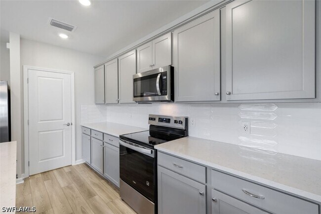Building Photo - 27907 Radiant Ct