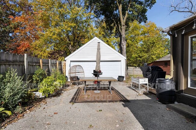 Building Photo - 1813 Kreiser St SE