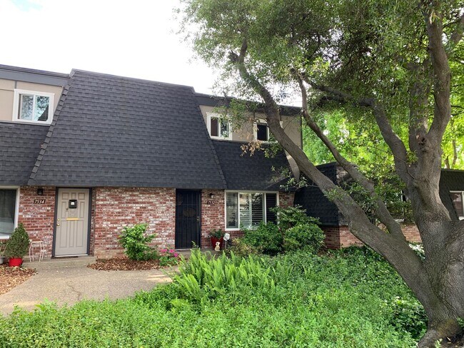 Primary Photo - 50% OFF 1st Months Rent !!! 3 Bedroom, 2 1/2 Bath in Fair Oaks