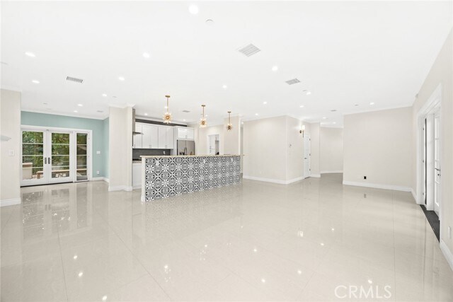 Building Photo - 416 N Altura Rd