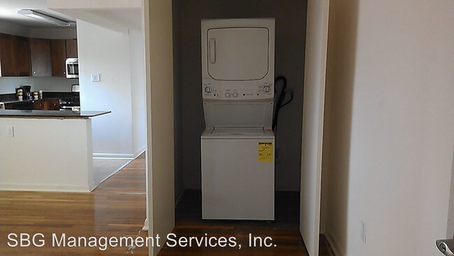 Building Photo - 126 W Allens Ln