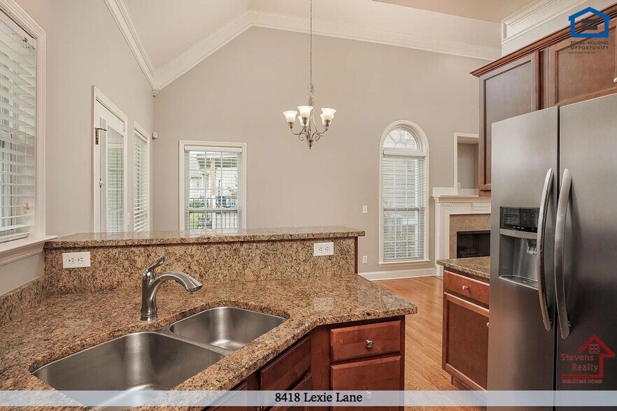 Building Photo - 8418 Lexie Ln
