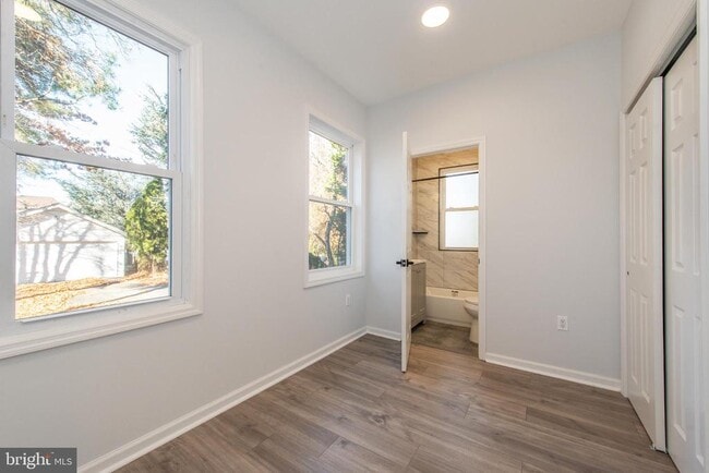 Building Photo - 105 Coolidge St