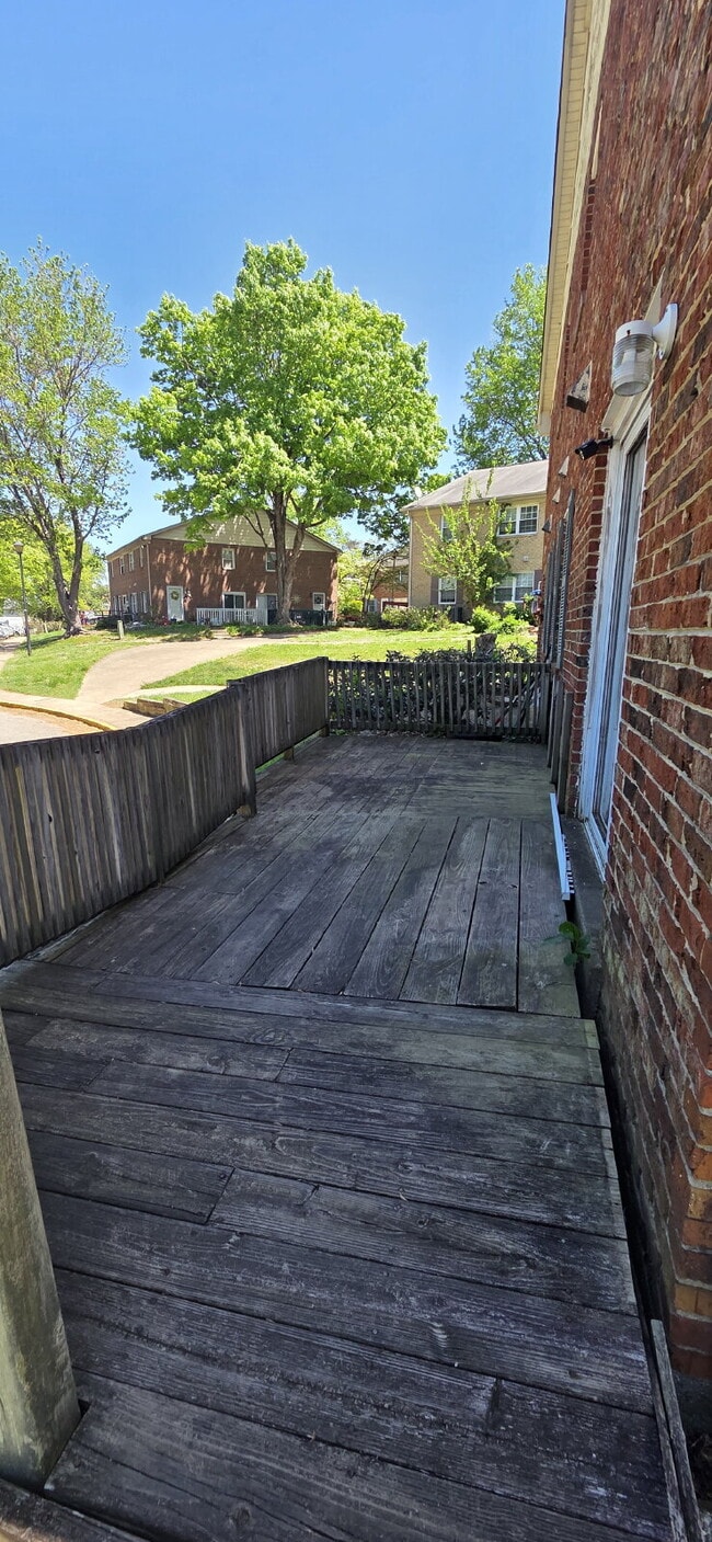 Building Photo - Beautiful 3BR Home in Lorton