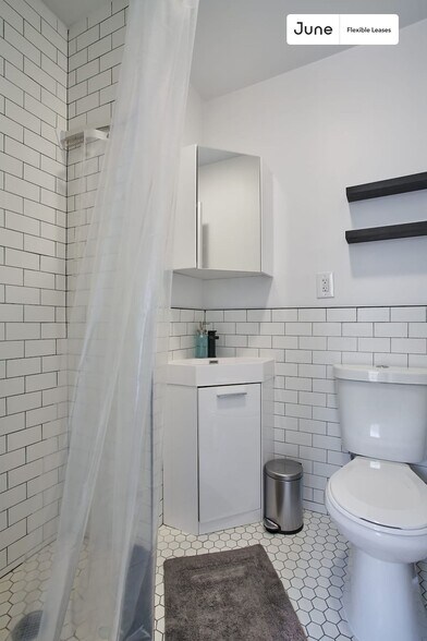 Building Photo - Charming Private ROOM in Bed-Stuy