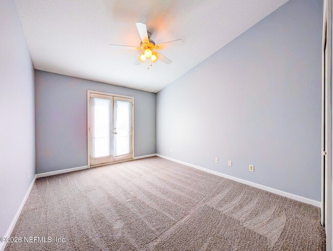 Building Photo - 13715 Richmond Park Dr N