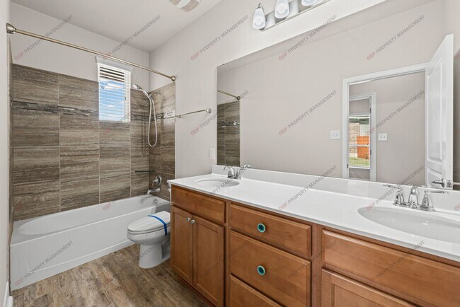 Building Photo - Magnificent home in Wyndham Hill Community! -Refrigerator, Washer/Dryer, and Lawn Care ALL INCLUDED