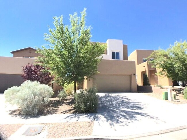 Building Photo - Modern 3 bedroom in Tierra Oeste neighborh...