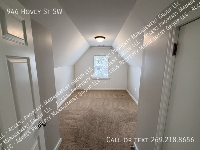 Building Photo - 946 Hovey St SW